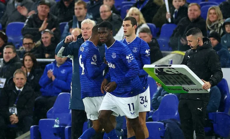 David Moyes makes another Everton striker change as Sunderland team confirmed