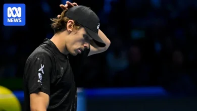 De Minaur exits ATP Finals as Sinner reaches decider