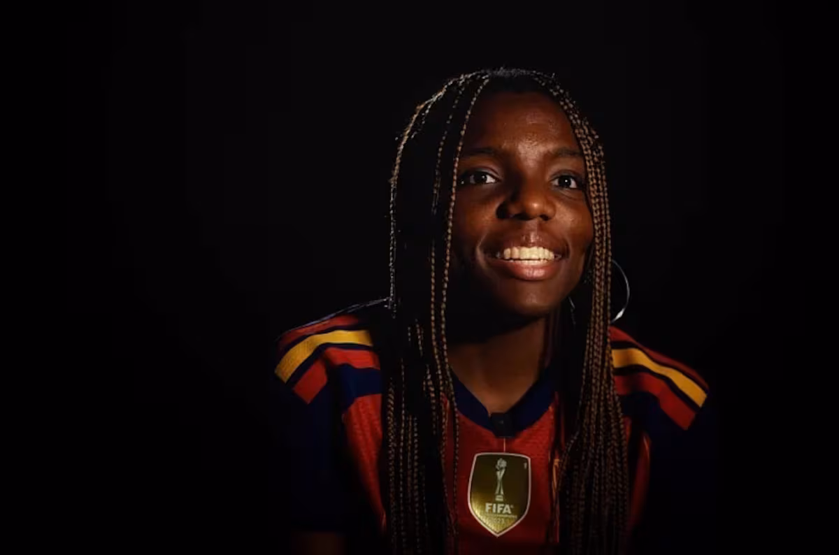 De la patera al estrellato: la inspiradora historia de Edna Imade, la nueva jugadora de la Roja