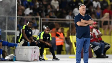 De reis van ’De Kleine Generaal’: Dick Advocaat (78) bekroont 44-jarige trainerscarrière met wereldprestatie met Curaçao