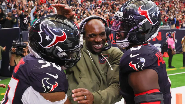 DeMeco Ryans focused on Texans’ Playoff Push, not NFL History