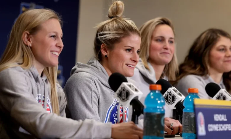 Decker elevated teammates, opponents on way to Hall of Fame, Stafford says