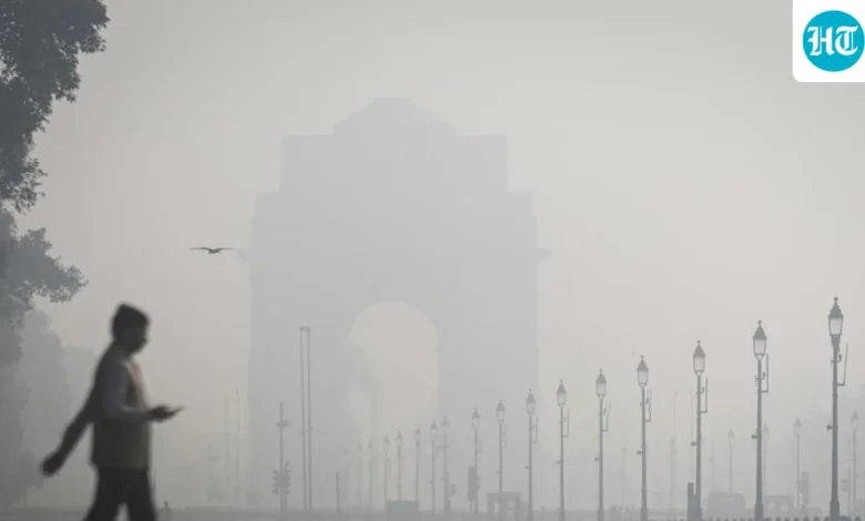 Delhi blanketed in grey haze as farm fires, firecrackers spike AQI by 100 points | Latest News Delhi