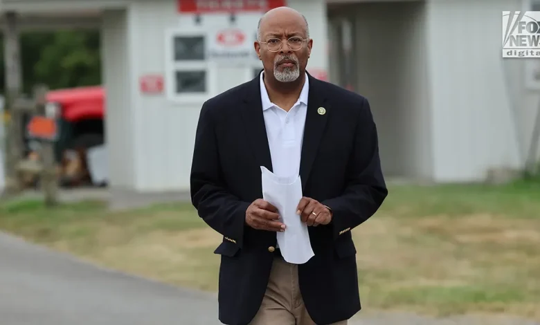 Democrats attempt last-ditch effort to save Obamacare subsidies as shutdown end draws near