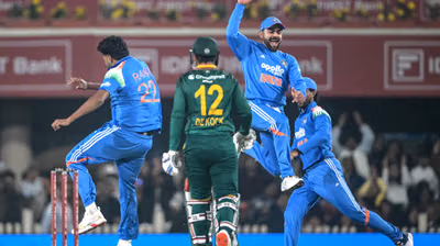 Demoting Quinton de Kock To 3 FAILS As Harshit Rana Wreaks Havoc In Ranchi