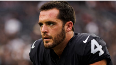 Derek Carr Says He Would Sign 1-Day Contract with Raiders, Still Hasn't Signed Retirement Papers