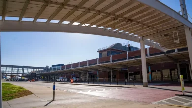 Des Moines airport closed after Delta plane slides off runway