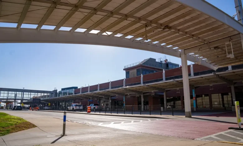 Des Moines airport closed after Delta plane slides off runway