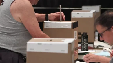 Des désistements d’employés de bureaux de vote retardent le vote d’électeurs à Laval