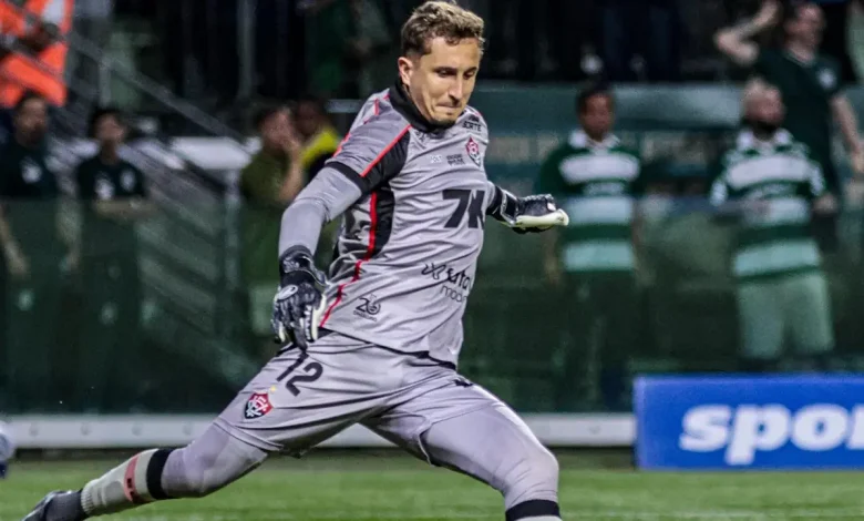 Destaque do Vitória, Thiago Couto avalia empate com o Palmeiras