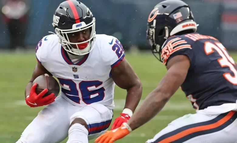 Devin Singletary player props odds, tips and betting trends for Week 11 | Giants vs. Packers