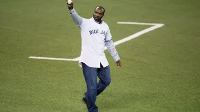 Devon White to throw out first pitch at Game 6 of World Series, Grenon to sing anthem