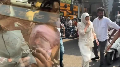 Dharmendra Funeral: Hema Malini, Esha Deol Bid Emotional Goodbye To Bollywood's He-Man