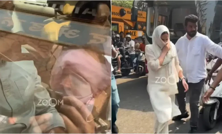 Dharmendra Funeral: Hema Malini, Esha Deol Bid Emotional Goodbye To Bollywood's He-Man