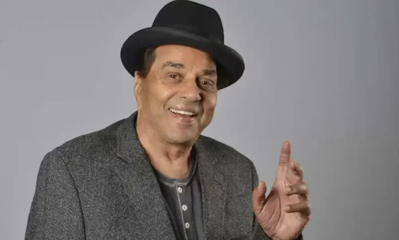 Dharmendra Health LIVE Updates: Ambulance Reaches Veteran Actor's Home