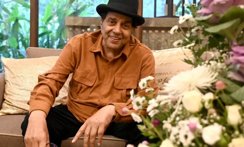 Dharmendra, Iconic Bollywood Star of ‘Sholay’ and ‘Phool Aur Patthar,’ Dies at 89