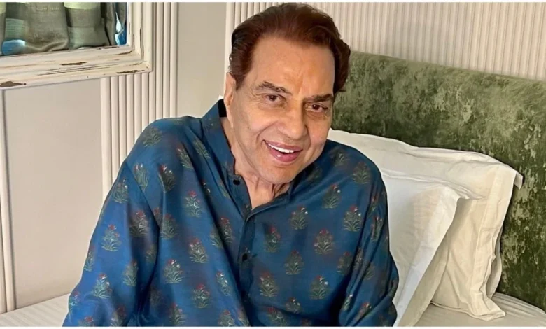 Dharmendra cremated in Mumbai, Amitabh Bachchan pays last respects