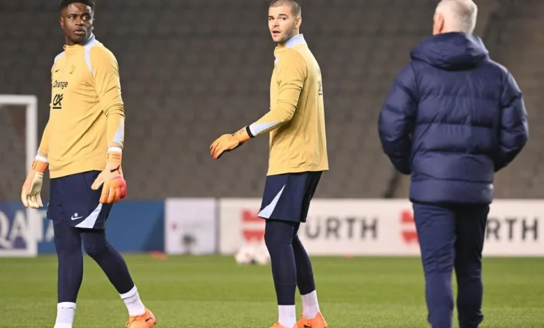 Didier Deschamps change tout en Azerbaïdjan, première pour Lucas Chevalier avec les Bleus