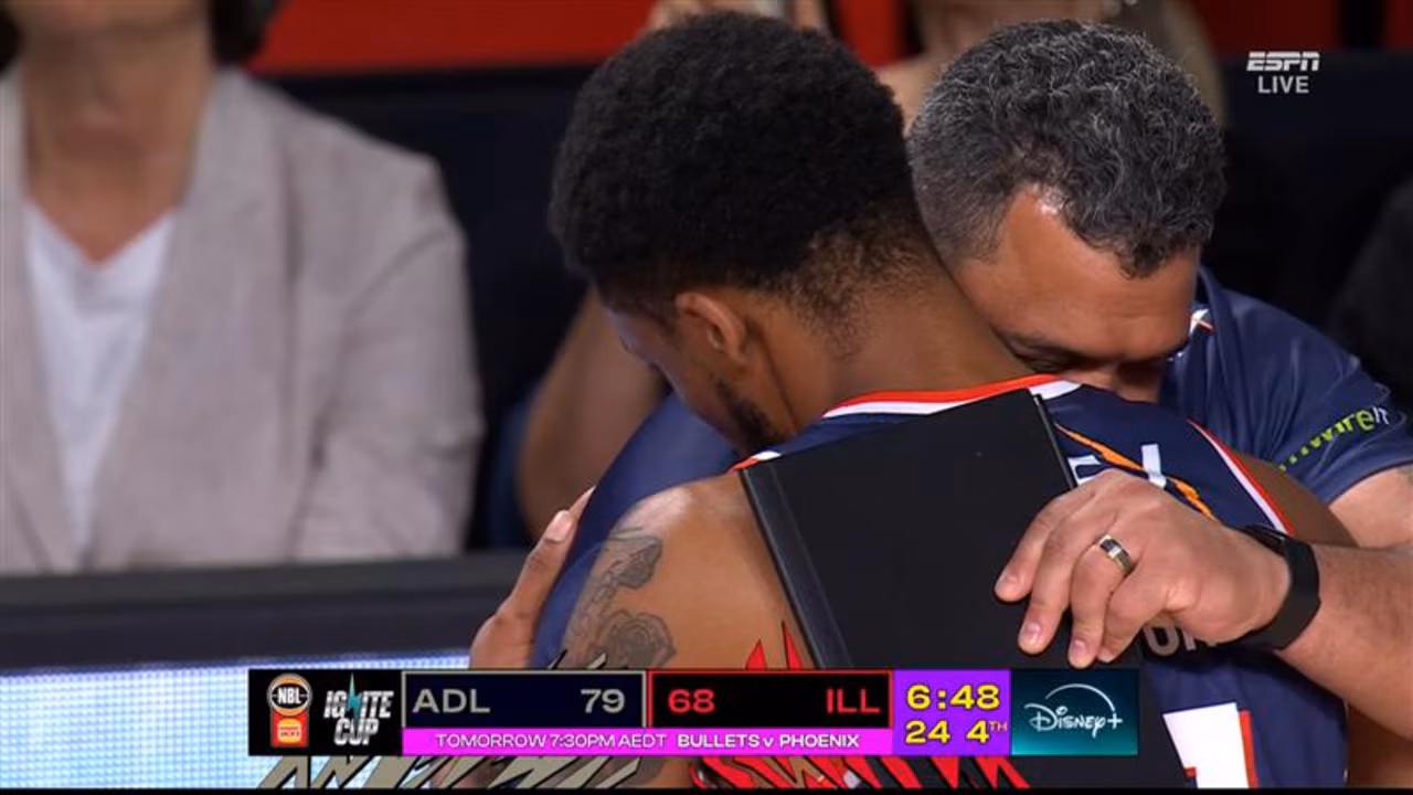 Distressing scenes as NBL superstar mysteriously left in tears mid-match, still dominates
