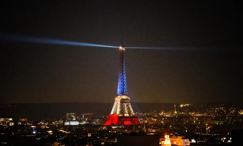Dix ans du 13-Novembre en direct : "La République a tenu", affirme Emmanuel Macron