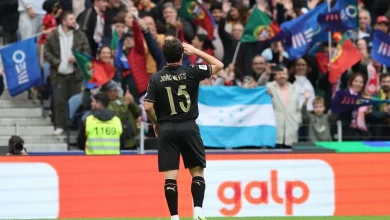 Dois golos de rajada e a estreia de João Neves a marcar por Portugal (vídeos)