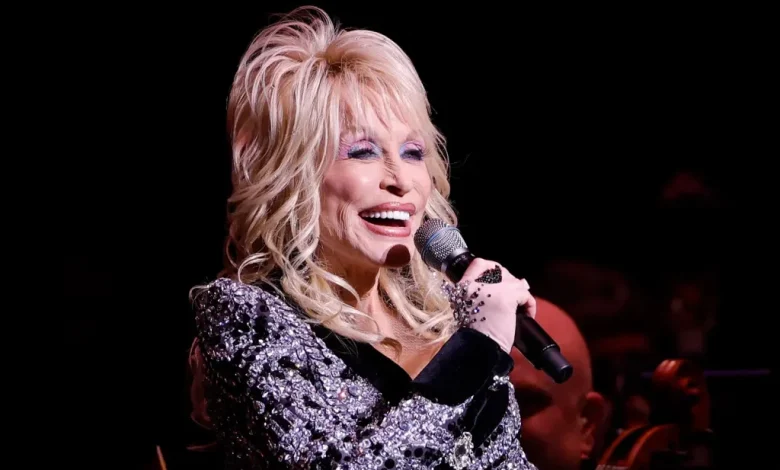 Dolly Parton Apologizes For Missing Dollywood Hall of Fame Induction