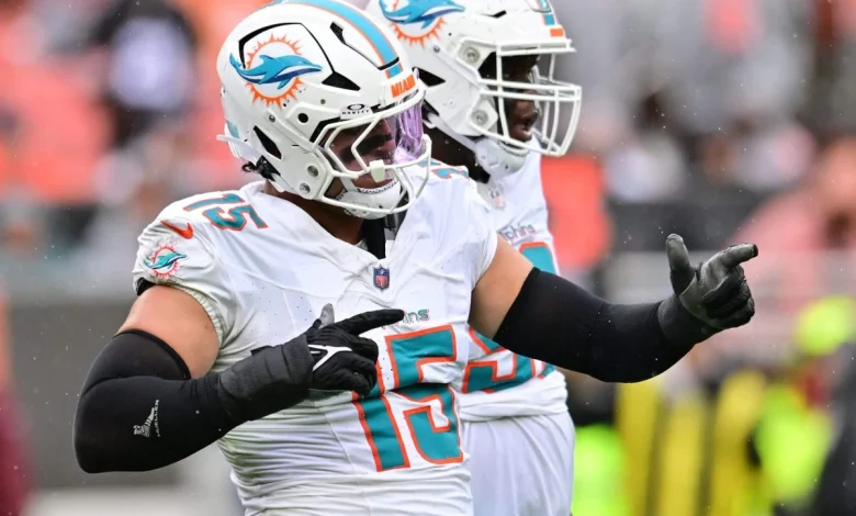 Dolphins trade linebacker Jaelan Phillips to Eagles: Sources