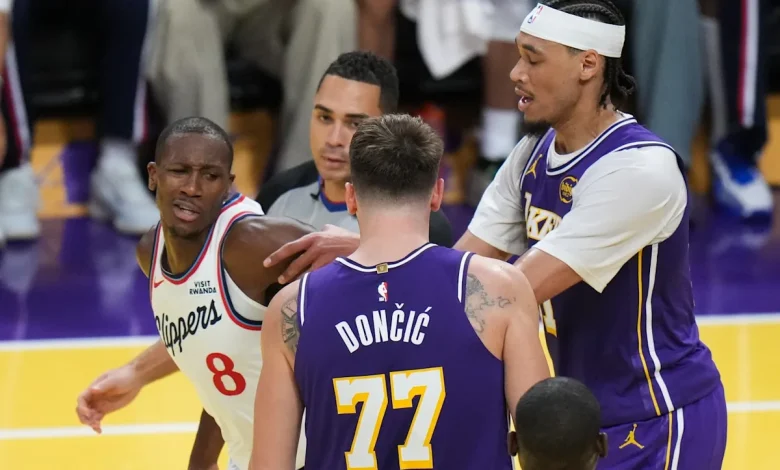 Doncic criticizes the NBA Cup court, but praises Lakers for support in late-game skirmish with Dunn