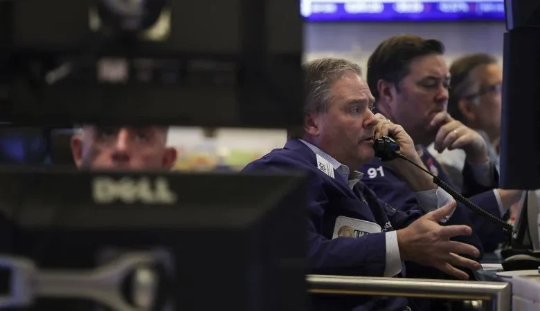 Dow falls 500 points and tech stocks slide