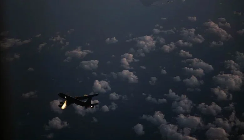 EE.UU. emite alerta de vuelo para el principal aeropuerto de Venezuela por actividad militar en la región