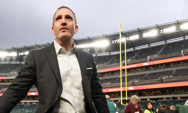 Eagles Reportedly Want 26-Year-Old Dolphins Star