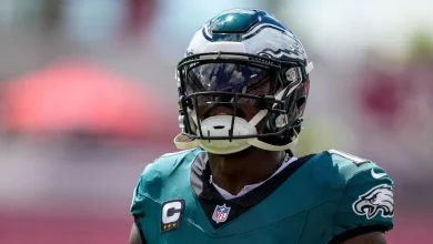 Eagles owner met Brown amid WR's discontent