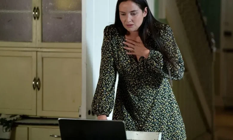 EastEnders shock as Lauren makes devastating discovery in early release