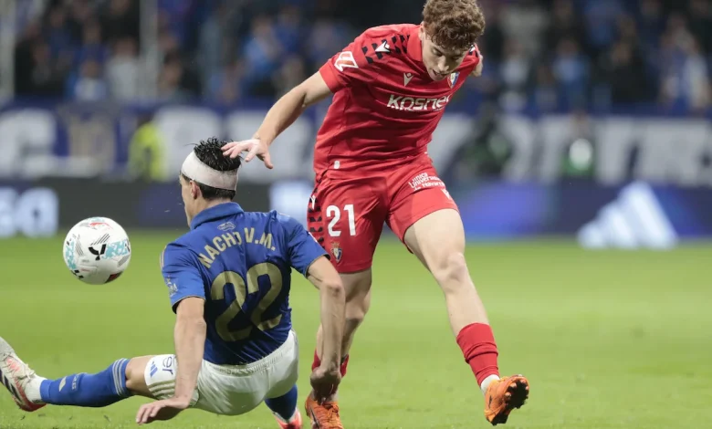 El fútbol retrocede 25 años en el Tartiere: mucho contacto y Osasuna saca un punto (0-0)