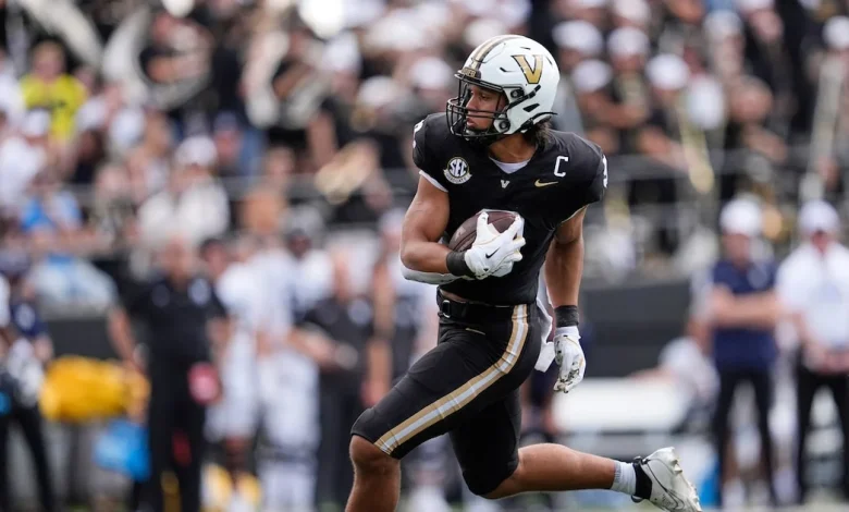Eli Stowers Transcends Adversity to Emerge as Star Tight End at Vanderbilt