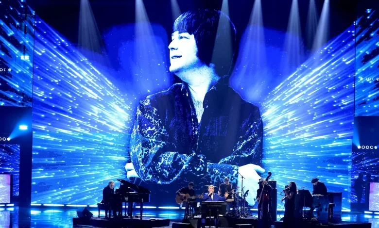 Elton John Sings ‘God Only Knows’ in Honor of the Late Brian Wilson at Rock Hall Ceremony