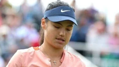 Emma Raducanu's relationship with 'pushy parents' who are rarely seen at matches