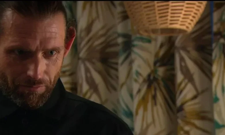 Emmerdale fans 'work out' who Kev will shoot and it's not Robert or Aaron