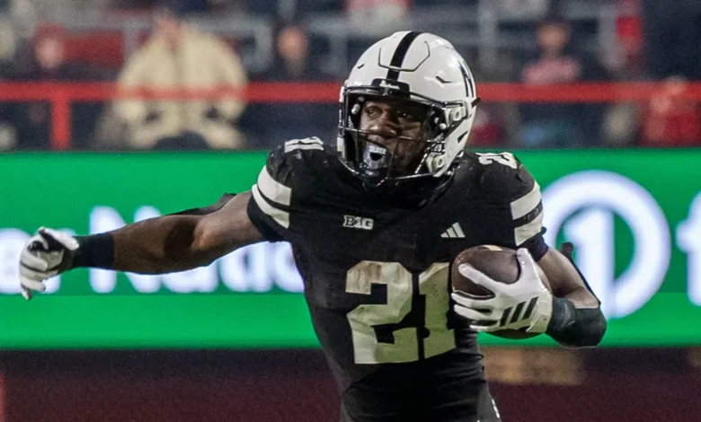 Emmett Johnson Earns Top Running Back Impact Score for Week 10