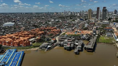 En marge de la COP30, une favela de Belém étouffe