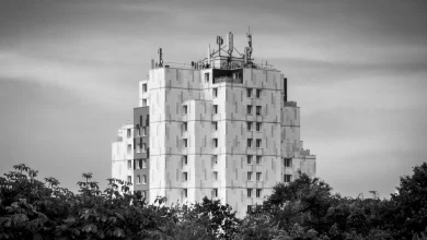 En pleine mutation, le Château Blanc à Saint-Étienne-du-Rouvray s’offre une rétro en photo