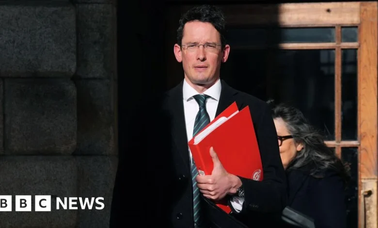 Enoch Burke: Irish teacher returns to prison after 'fanatical campaign'