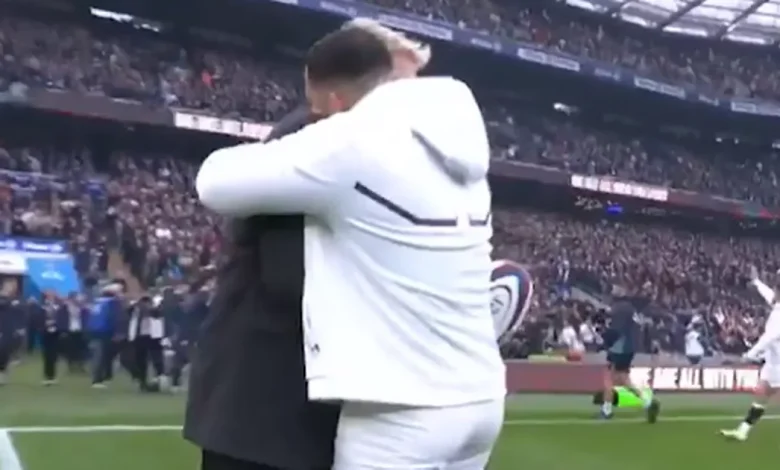 Entire crowd erupts as Lewis Moody hugged by England star in stunning moment