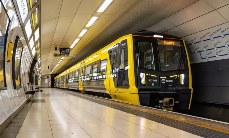 Entrance of Liverpool city centre train station closed for 'safety reasons'