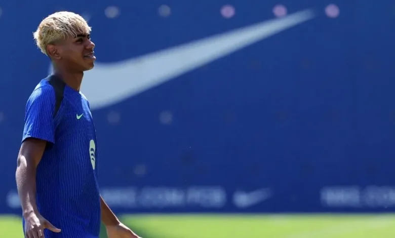 Entrenador del Barcelona: "No es mi problema si Lamine va o no a la selección"