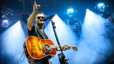 Eric Church Once Sent An Entire Thanksgiving Dinner To A Crew Member Whose Mother Was In The Hospital – And He Hadn’t Even Started His Job Yet