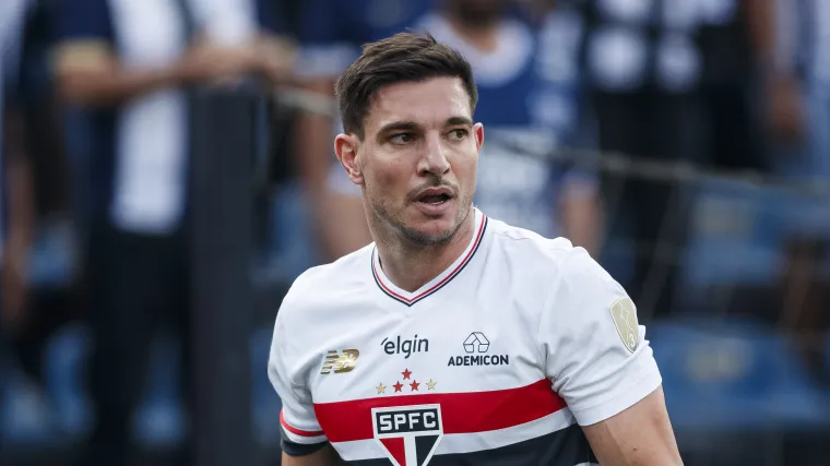 Escalação do São Paulo hoje: time titular e desfalques para o jogo com o Bragantino (08/11)