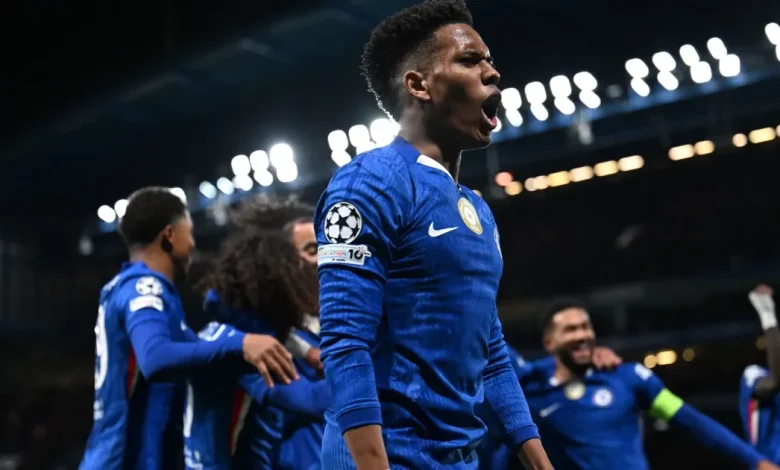 Estêvão brilha, e Chelsea vence Barcelona pela Champions League