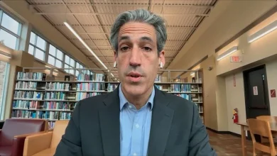 Evanston mayor says he’s opening investigations after federal agents are filmed punching person