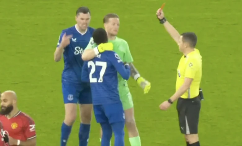 Everton star Gueye sent off for slapping OWN TEAM-MATE before Pickford forces him off pitch vs Man Utd
